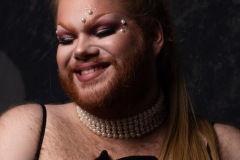 bushwig-09.19-izzy-berdan-650